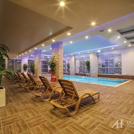 Emerald Park Apartment *